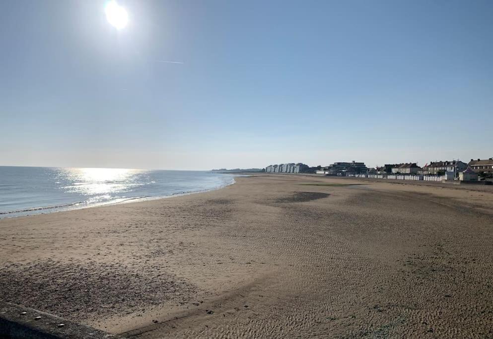 - Balcon - Bord De * Courseulles-sur-Mer