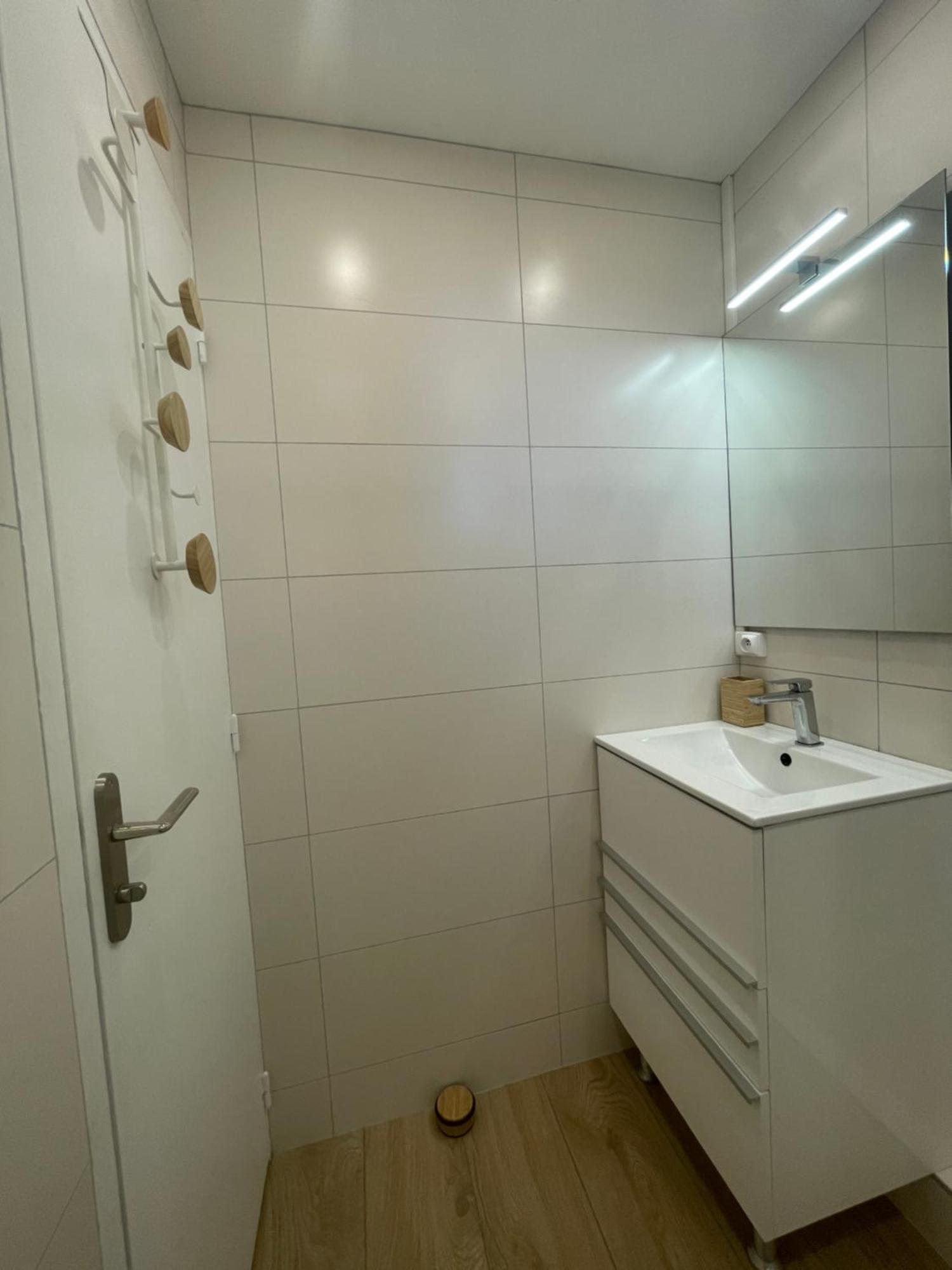 Apartment - Balcon - Bord De *
